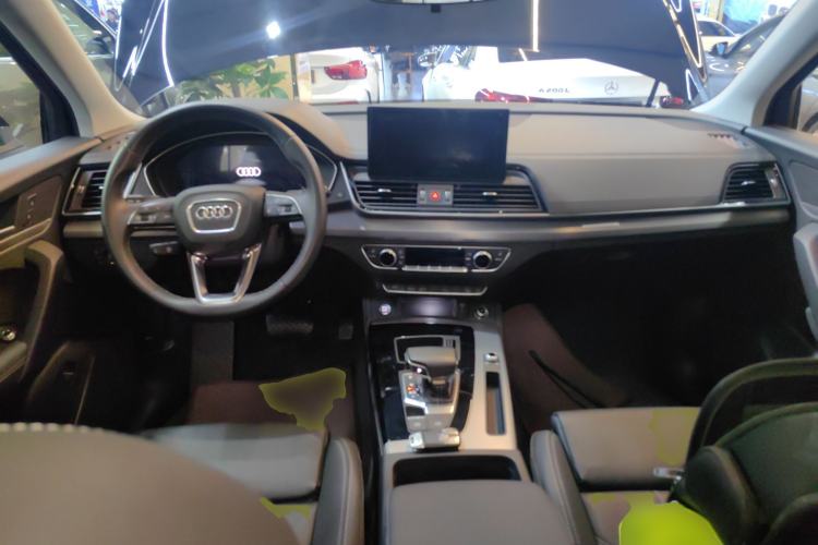 Used Audi Q5L 2022 40T Fashionable and Dynamic Model