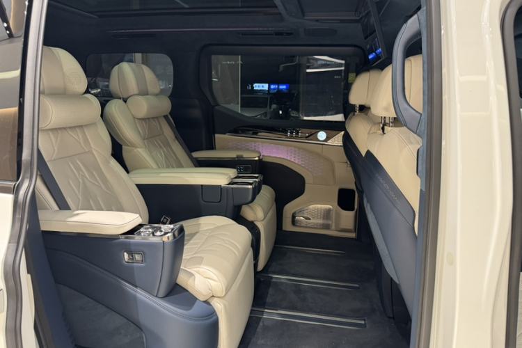 Used Zeekr 009 2024 Six-Seat Executive Version 4WD 108 kWh