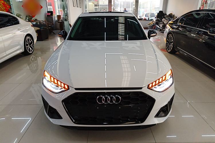 Used Audi A4L 2022 40 TFSI Luxury Dynamic Model
