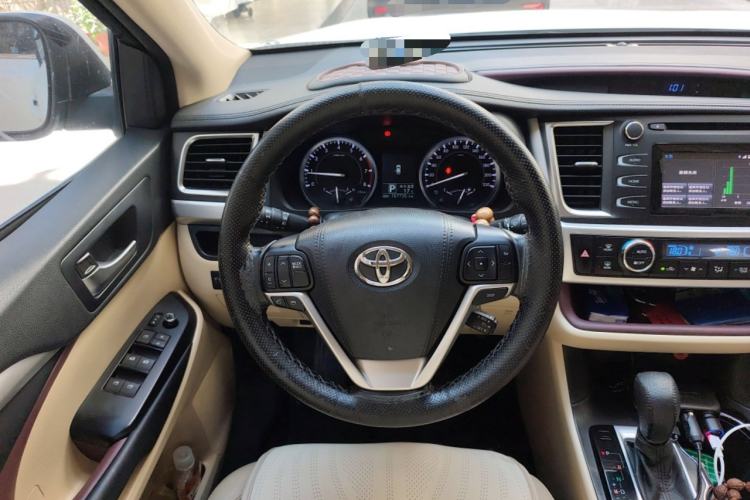 Used Toyota Highlander 2017 2.0T Four-Wheel Drive Luxury Edition 7 Seats