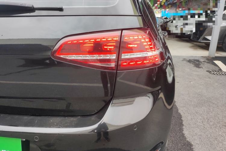 Used Volkswagen Golf 2016 1.4TSI Automatic R-Line
