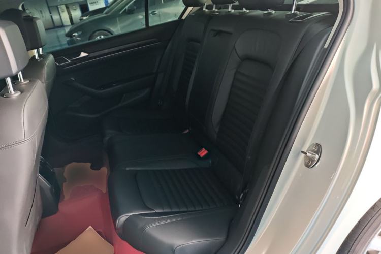 Used Volkswagen Magotan 2019 330TSI DSG Leading Model China VI Standard