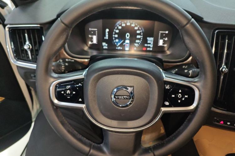 Used Volvo S90 2017 T4 Zhiyuan Edition