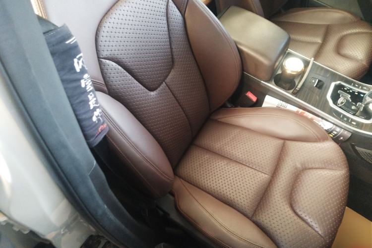 Used Land X7 2015 2.0T Panoramic Prestige Edition