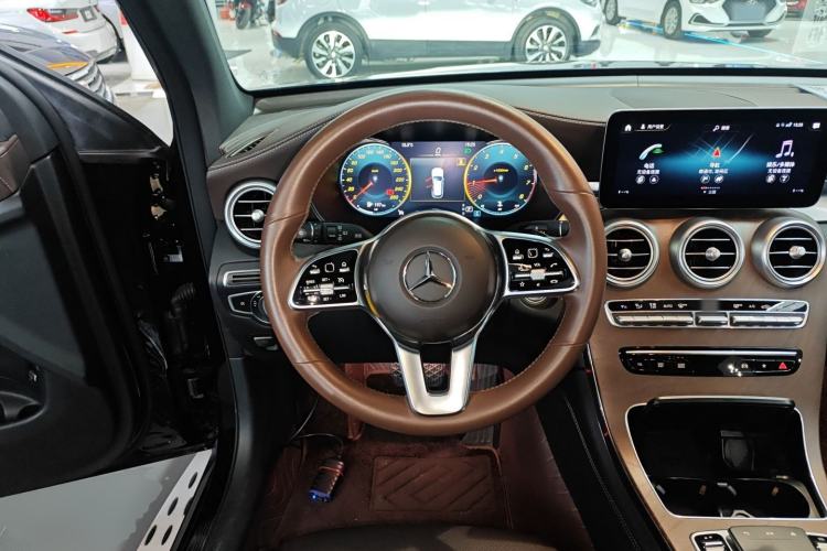 Used Mercedes-Benz GLC 2021 GLC 260 L 4MATIC Luxury Model