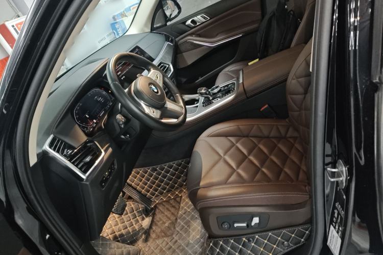 Used BMW X5 2022 Restyled xDrive 30Li Luxury Version M Sport Package