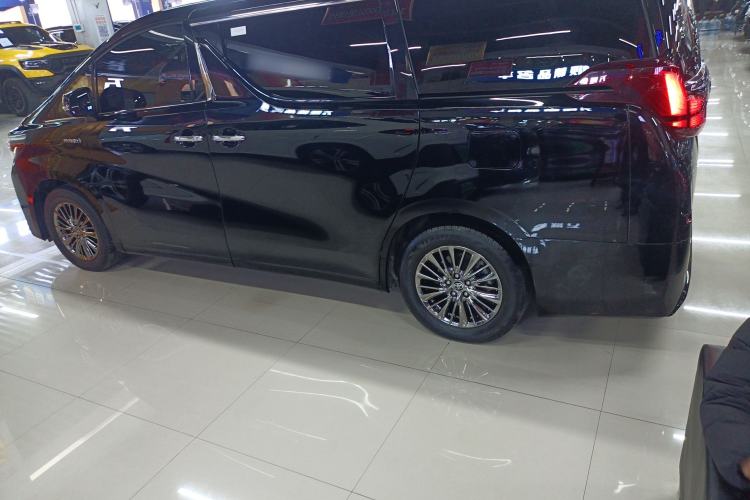 Used Toyota Alphard 2021 Dual-Engine 2.5L Luxury Edition
