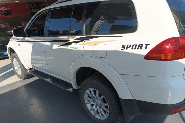 Used Mitsubishi Pajero Sport 2013 2.4L Manual Two-Wheel Drive Comfort Edition