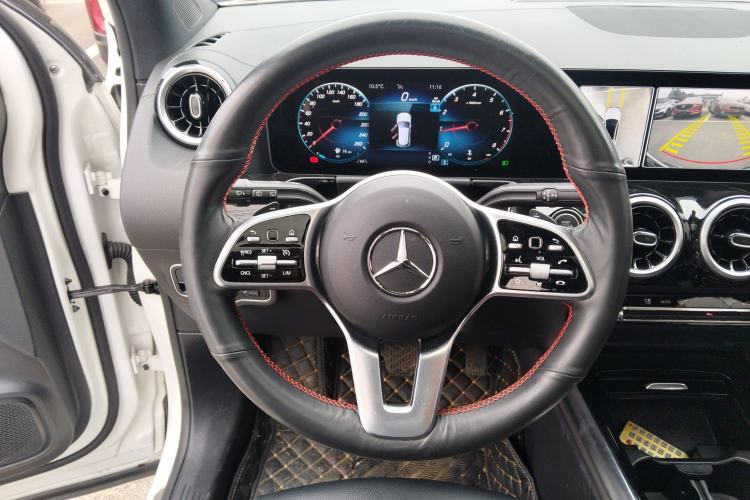 Used Mercedes-Benz GLA 2023 Facelifted GLA 200
