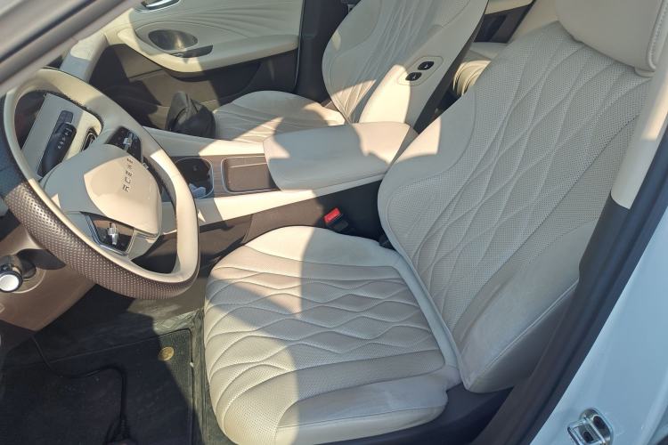 Used Roewe D7 2023 DMH 125km Flagship Edition
