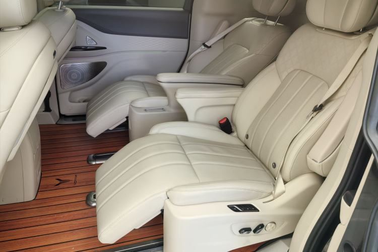 Used VOYAH Dream 2024 PHEV Extended-Range Premium Edition