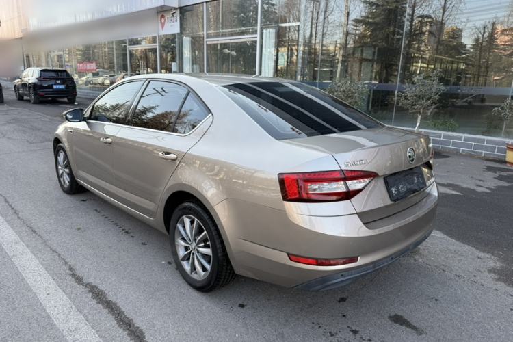 Used Skoda Octavia 2018 1.6L Automatic Comfort Edition
