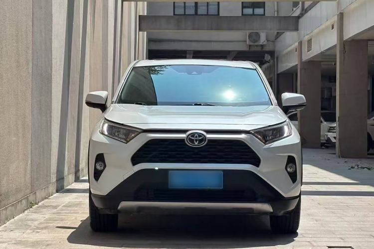 Used Toyota RAV4 2022 Dual-Engine 2.5L E-CVT Two-Wheel Drive Elite Edition
