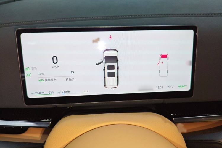 Used VOYAH Dream 2025 PHEV Four-Wheel-Drive Flagship Kunpeng Edition
