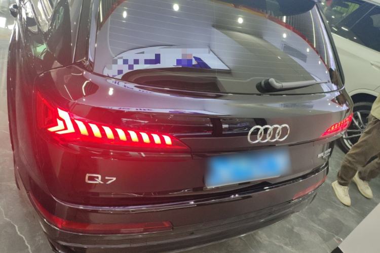 Used Audi Q7 2023 55 TFSI quattro S line Sport Edition
