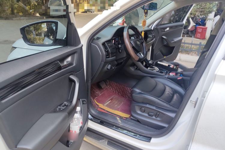 Used Skoda Kodiaq 2019 Facelifted TSI330 7-Seater Two-Wheel-Drive Luxury Enjoyment Edition China VI Standard
