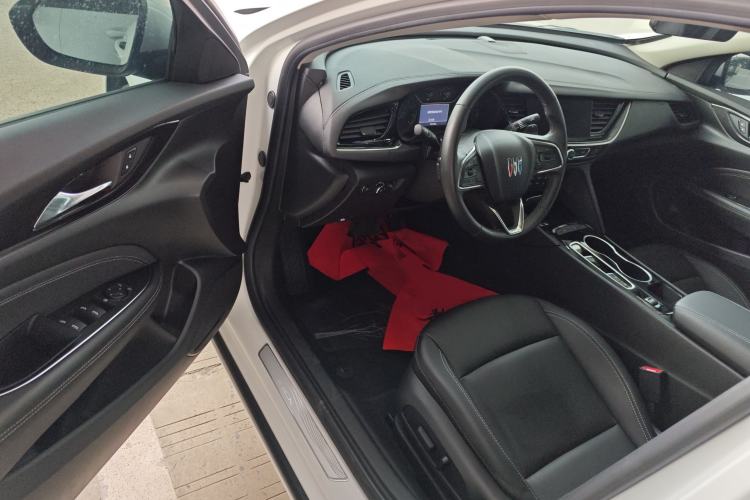 Used Buick Regal 2024 25T Deluxe Edition
