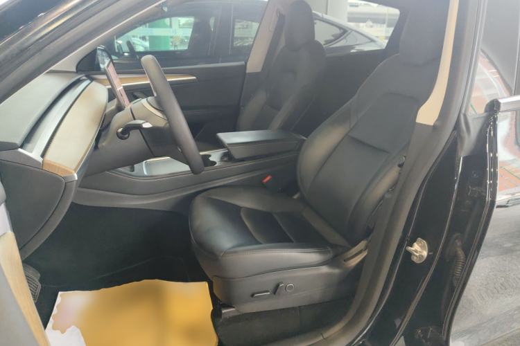 Used Tesla Model Y 2021 Long-Range All-Wheel-Drive Version 3D7