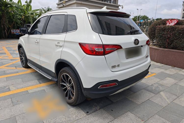 Used FAW Senya R7 2017 1.6L Manual Luxury Model
