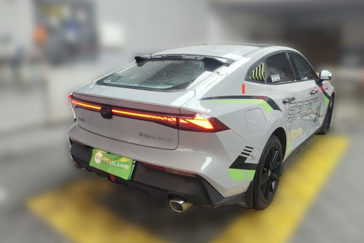 Used Changan UNI-V iDD 2023 ZhiDian iDD 1.5T 113km ZhiKu Model
