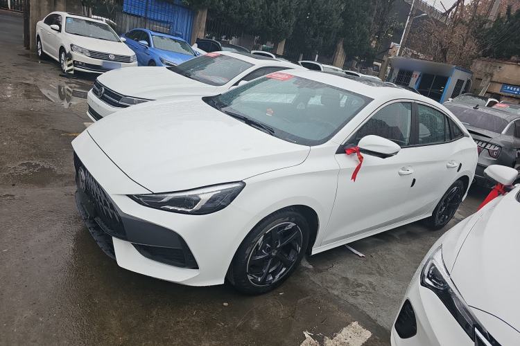 Used MG 5 2023 180 DVVT CVT Luxury Edition
