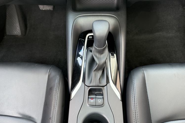 Used Toyota Corolla 2021 Dual-Motor 1.8L E-CVT Elite Edition
