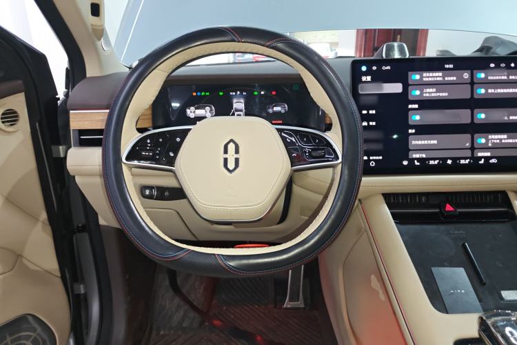 Used Hima AITO M7 2024 1.5T Rear-Drive Plus Version 5 Seats
