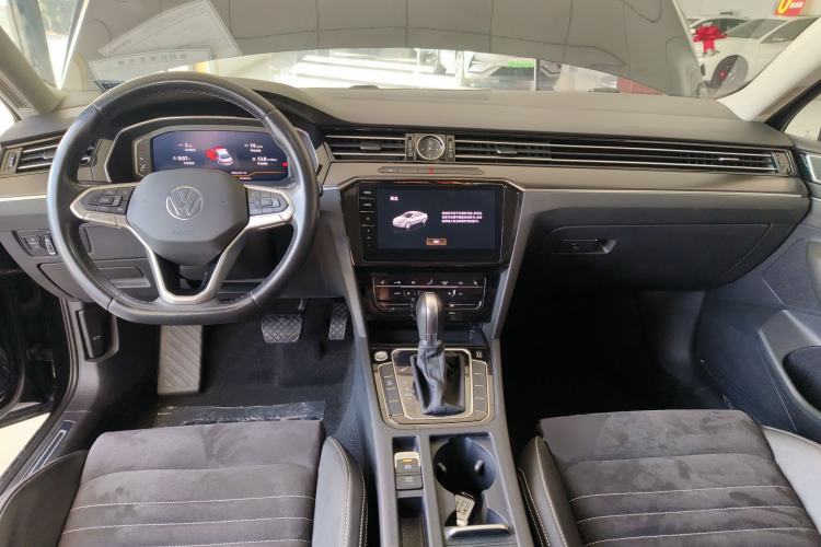 Used Volkswagen Magotan 2021 330TSI DSG 30th Anniversary Edition
