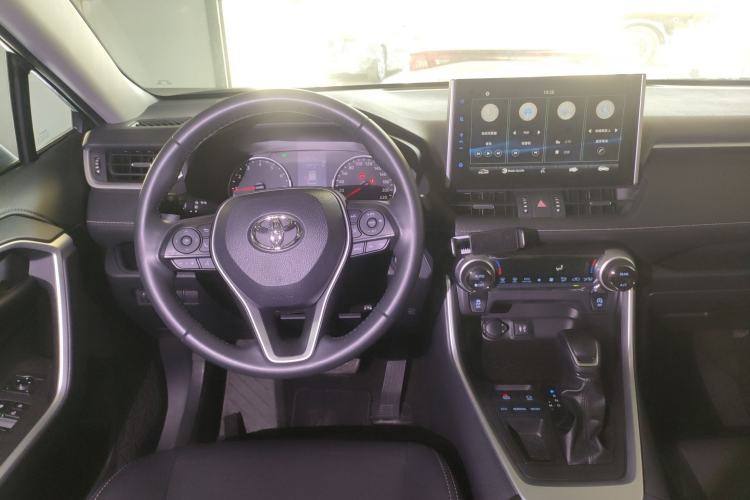 Used Toyota Wildlander 2022 2.0L CVT Two-Wheel Drive Luxury Edition
