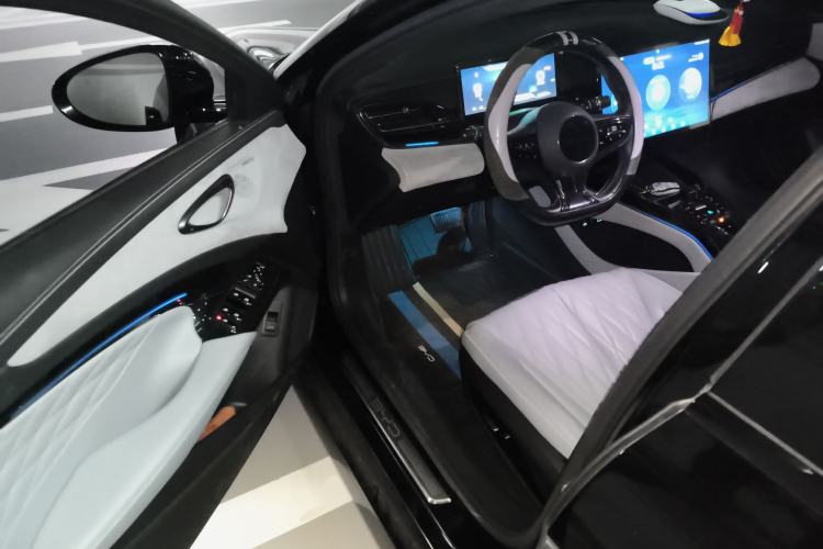 Used BYD Seal 2022 550 km Standard Range Rear-Wheel Drive Prestige Version
