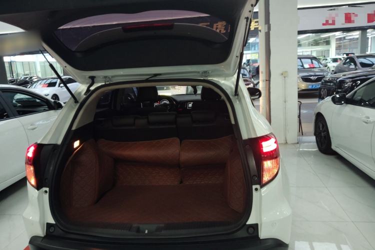 Used Honda Vezel 2017 1.8L CVT Two-Wheel Drive Luxury Model
