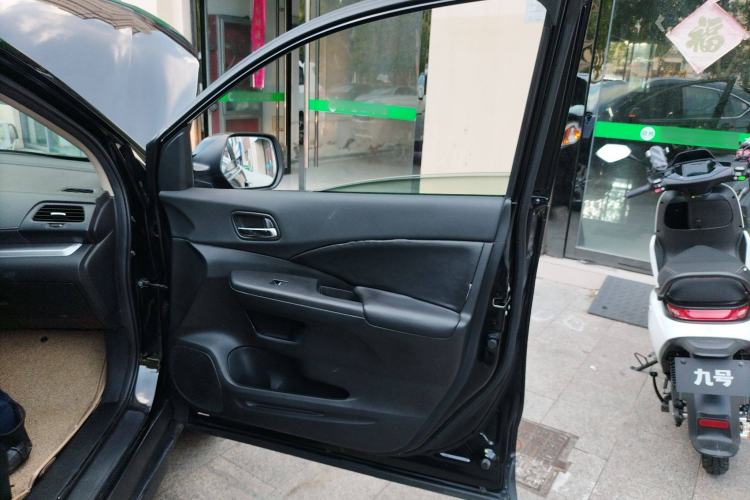 Used Honda CR-V 2016 2.0L two-wheel drive Urban Edition