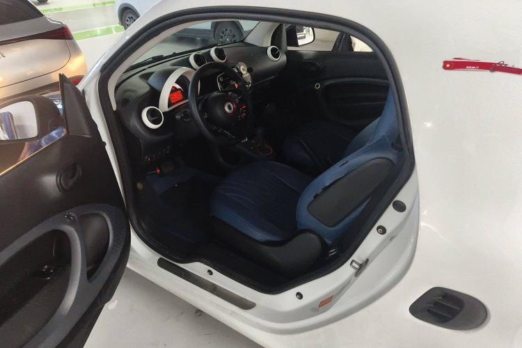 Used  fortwo 2018 1.0L 52kW Hardtop Dynamic Version China V
