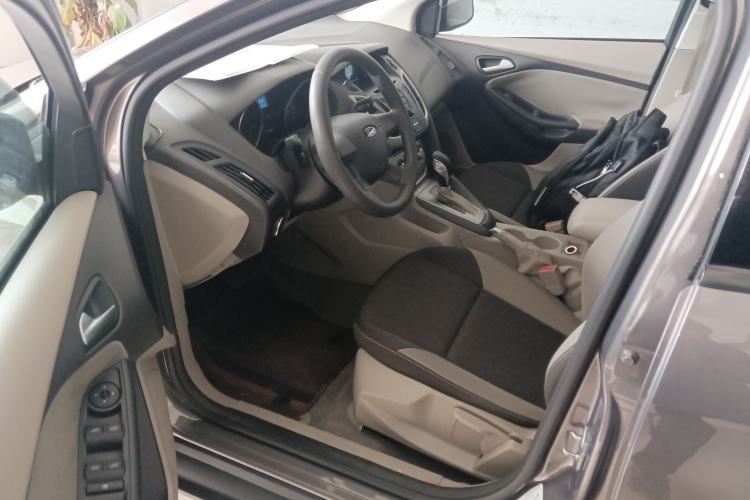 Used Ford Focus 2012 Sedan 1.6L Automatic Comfort Model
