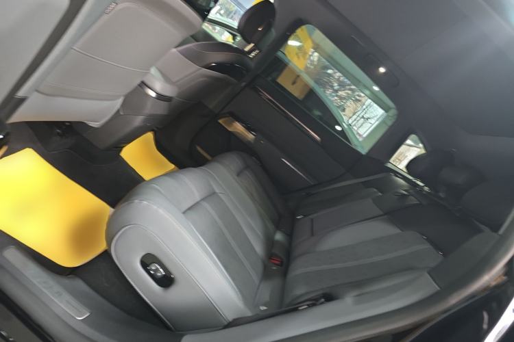 Used Zeekr 7X 2025 100 kWh Long-Range Rear-Wheel Drive with Intelligent Driving Features