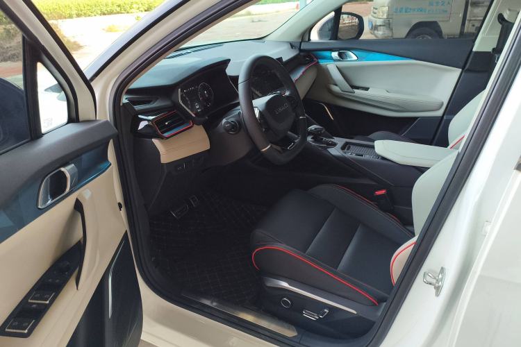 Used Lynk & Co 06 2021 1.5T Shero Pink Special Edition