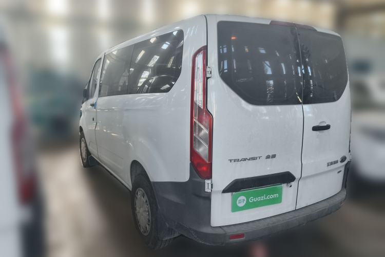 Used Ford Transit 2017 2.0T Diesel Multi-Purpose Commercial Vehicle Short Wheelbase Low Roof China V Standard