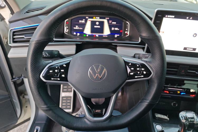 Used Volkswagen Tiguan L 2023 330TSI Automatic Two-Wheel Drive R-Line Enjoyment Edition
