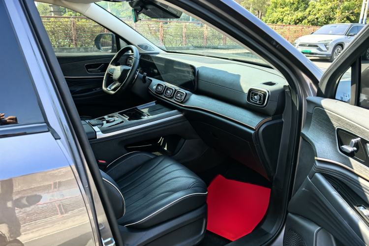 Used Chery Tiggo 9 2023 2.0T Dual-Clutch Two-Wheel Drive Leading Edition 5 Seats