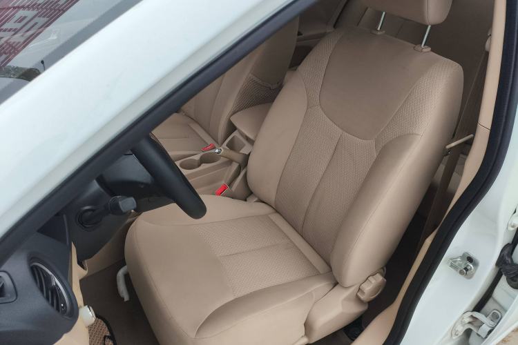 Used Roewe 350 2015 1.5L Manual Luxury Sunroof Edition
