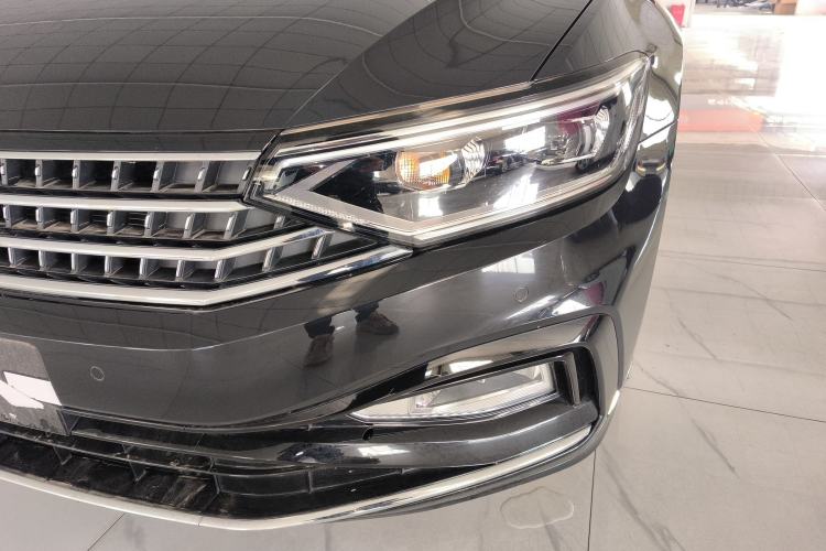 Used Volkswagen Magotan 2023 2 Million Units Limited-Edition 280TSI DSG Comfort Version
