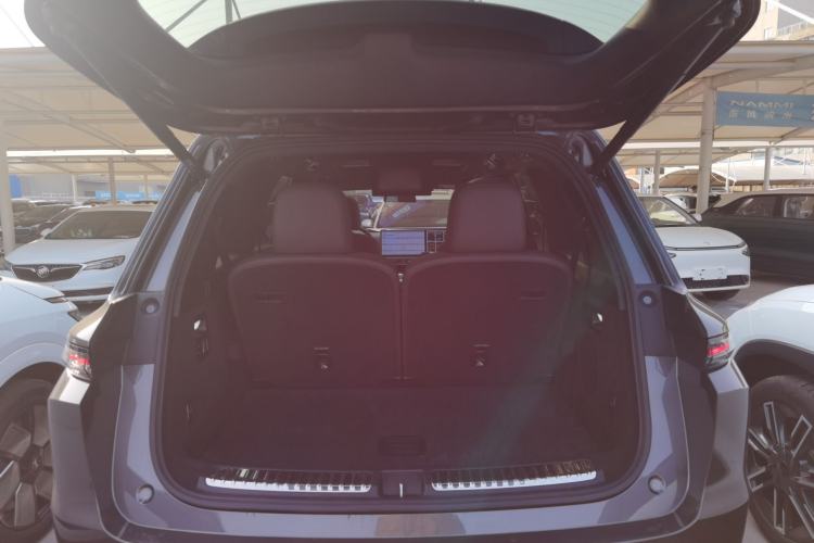 Used Li Auto L9 2022 Max model
