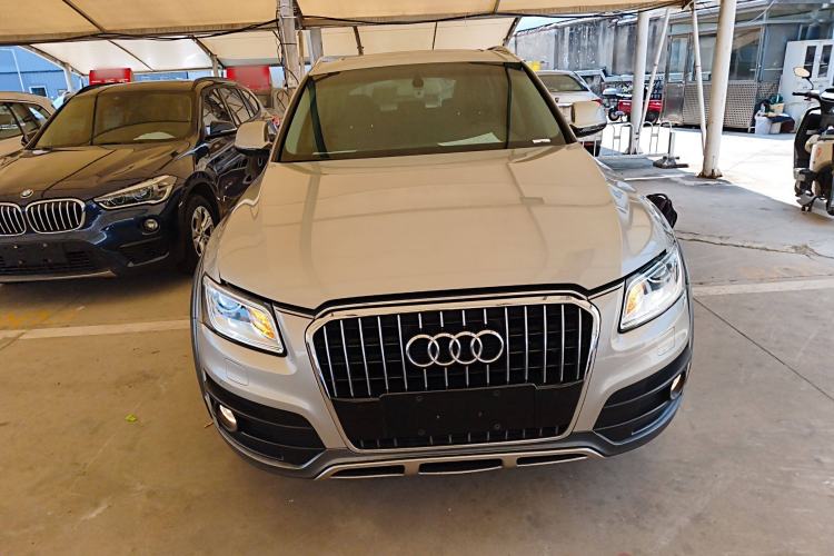 Used Audi Q5 2017 Plus 40 TFSI Technology Model
