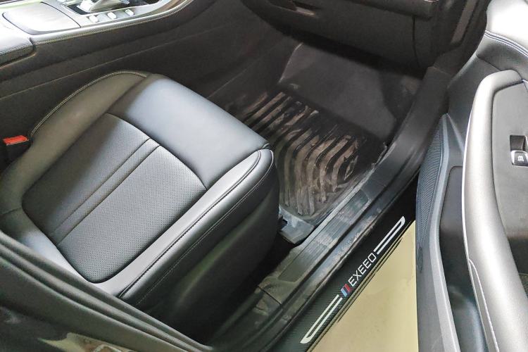 Used  E5 2024 Honor Edition 100KM Deluxe 7-Seater
