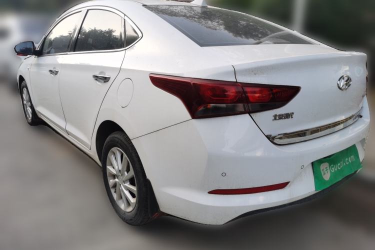 Used Hyundai Verna 2016 1.4L Manual Cool Edition GLS
