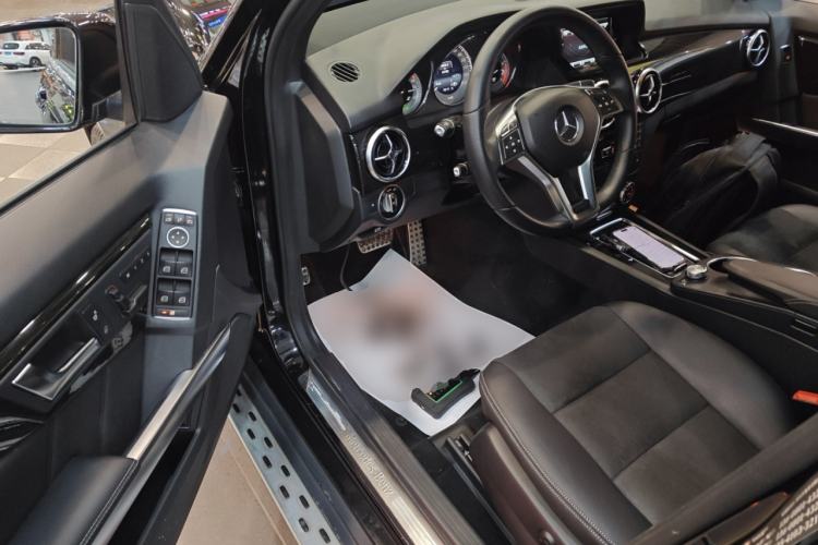 Used Mercedes-Benz GLK-Class 2015 GLK 300 4MATIC Luxury Ultimate Edition
