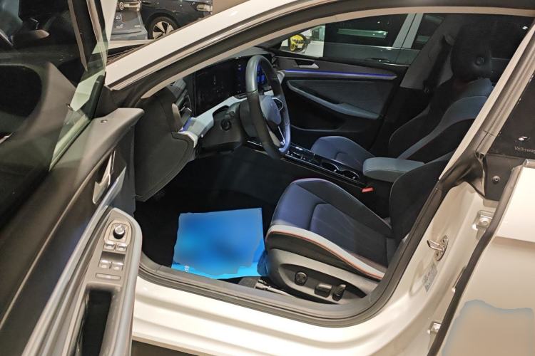 Used Volkswagen Lamando 2024 Lavida L 280TSI DSG Cool & Spicy Edition
