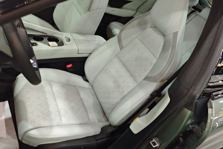 Used Zeekr 001 2025 WE Edition 100 kWh Rear-Wheel Drive
