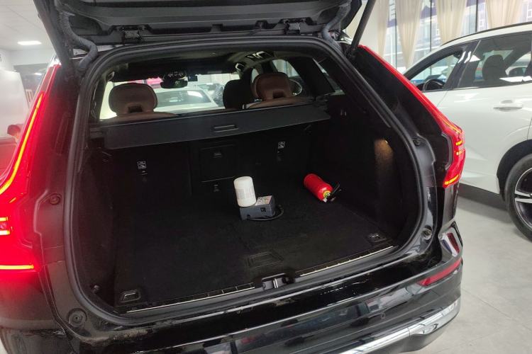 Used Volvo XC60 2024 B5 4x4 Smart Luxury Edition
