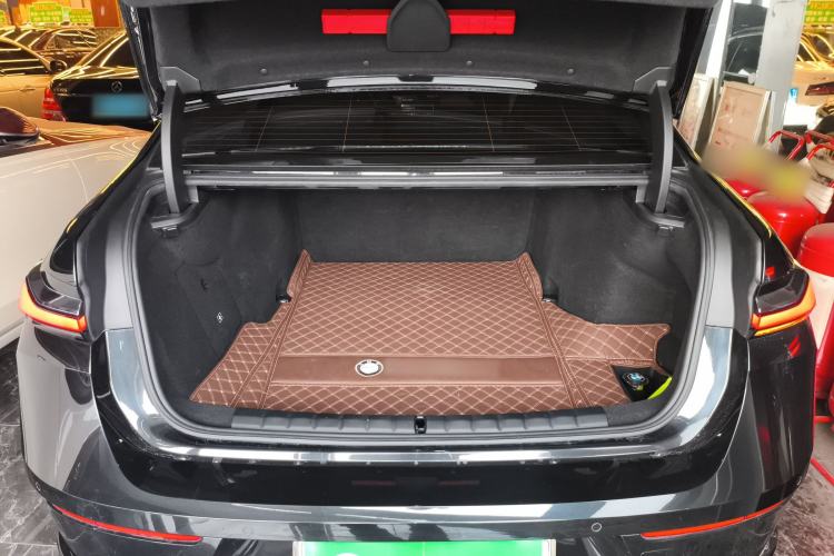 Used BMW i7 2023 eDrive50L Premium Luxury Package